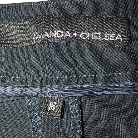 Amanda Chelsea 16x24 - Picture 4 of 9